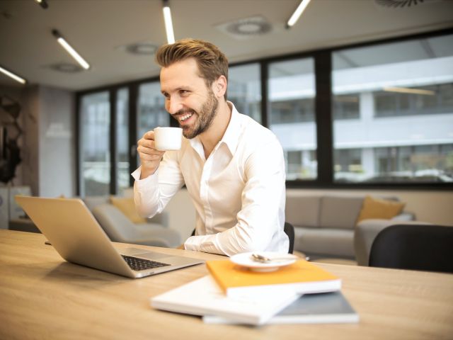 LR CONSULTING